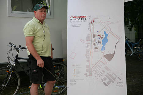 Banechef Peter Mikkelsen fortæller om de øgede sikkerhedsforhold.